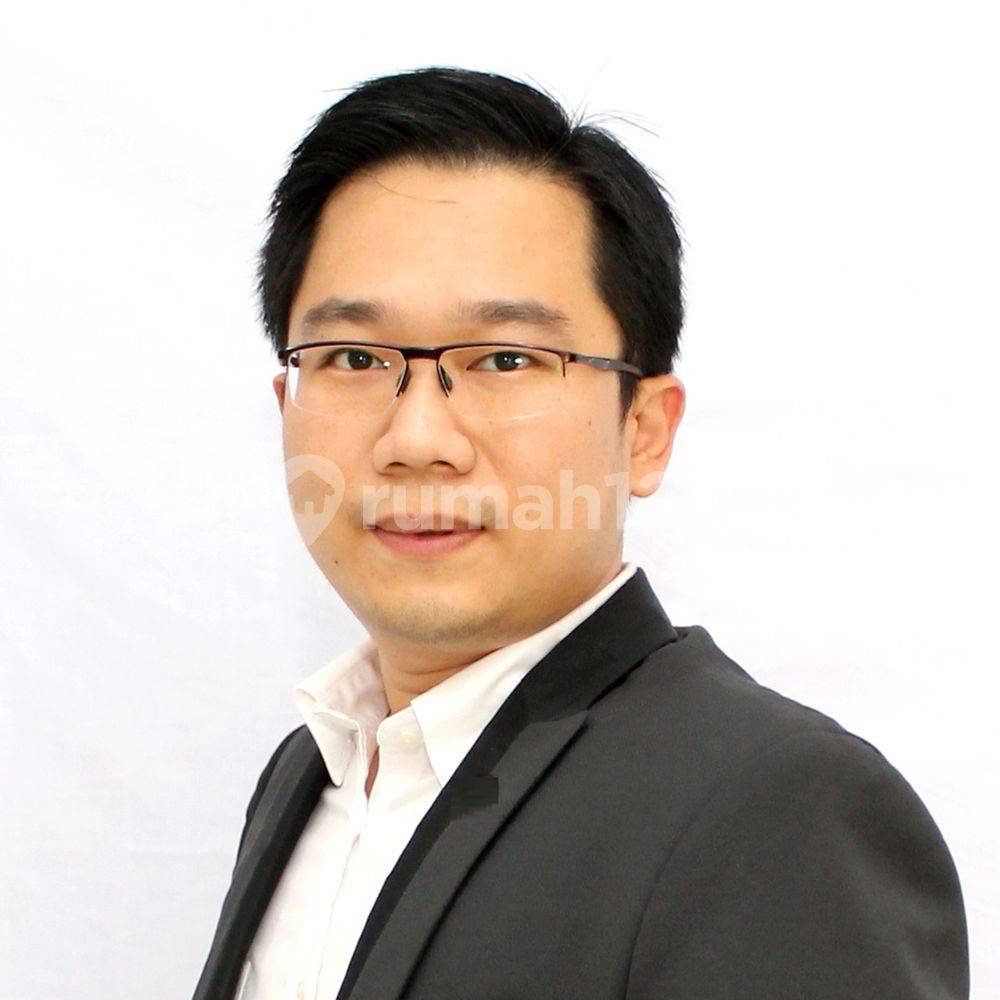 Edwin Tio | Agen Properti MR Realty