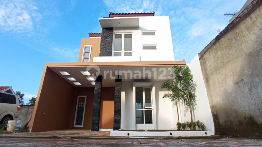 Xaviera Townhouse - Image 4