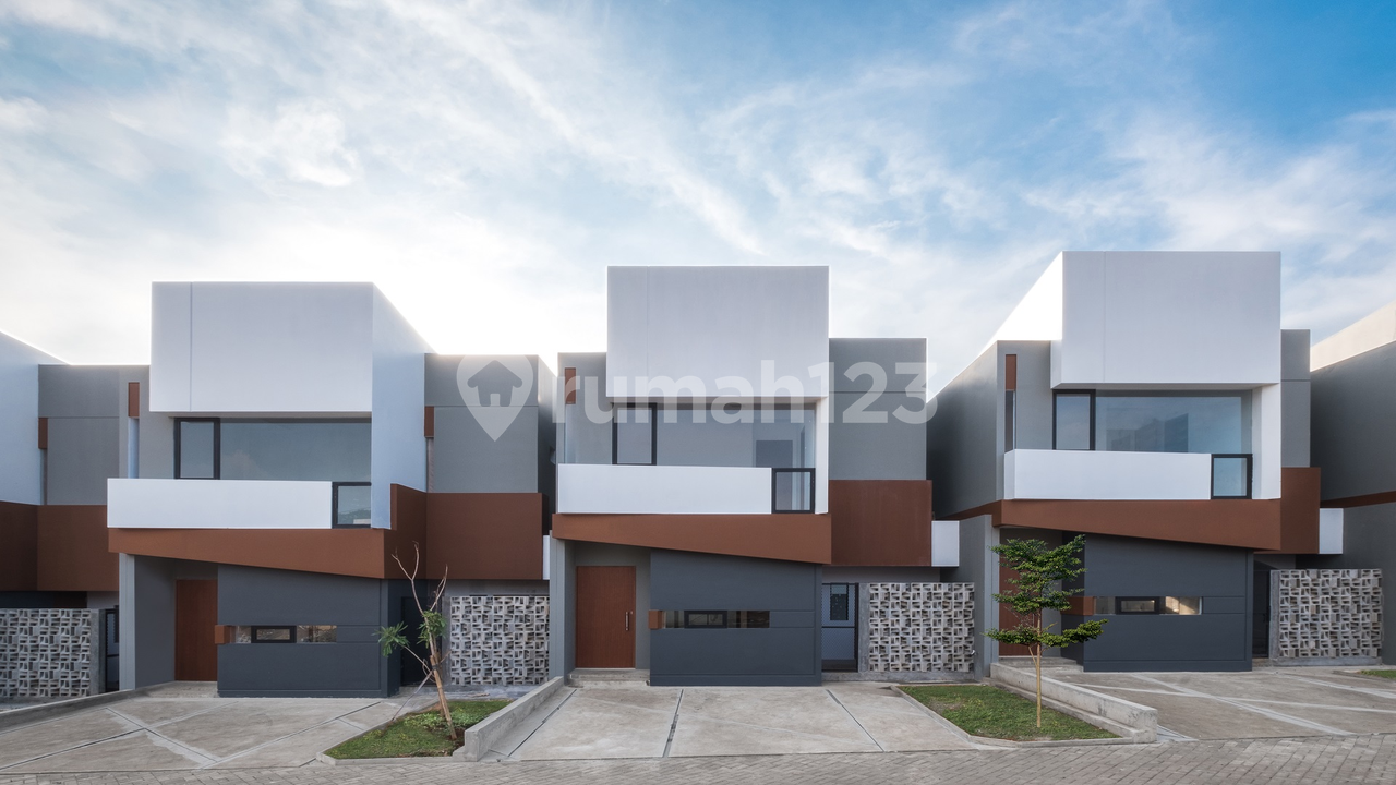 Amanterra Townhouse