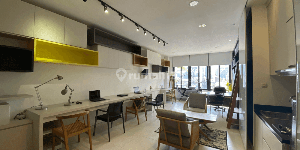 SOHO - 8K in Hquarters Business Residence