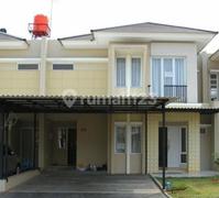 Disewakan rumah dua lantai full furnished dalam perumahan ada kolam renang grandwisata bekasi