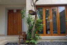 Rumah Cantik Modern Dekat Perempatan Gatsu Tengah Dengan Taman Dan Hadap Timur Dekat Ke Renon Kesiman Dan Gatsu Barat