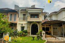 Rumah Bekasi Grand Wisata - Hadap Taman View Menawan | Full Furnished.