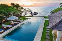 Hot Deal! Villa Beachfront /Los Pantai/Termurah Di Nusa Dua,bali