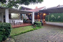 JUAL NEGO RUMAH VILLA CANTIK ESTETIK DI CIMAHI