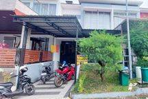 Disewakan Rumah Furnished 3 Lantai Di Anggrek Mas