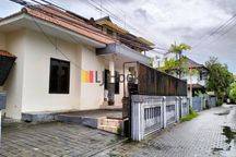 Rumah 1 Lantai di Jalan Kartika Plaza Bali