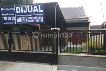 Rumah Baru Dekat Mall The Park Solo Baru