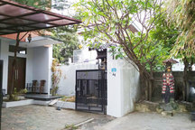 Rumah Kantor Disewakan - Strategis di Jalan Pulau Komodo, Sanglah, Denpasar - Barat