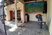 House For Rent in Lovina!