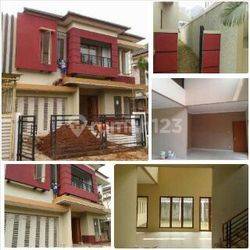 Rumah di Villa Melati Mas