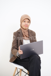 Putri Business Center 