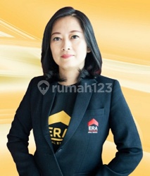 Lia Imelda ERA iREA Solo Baru