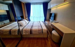 Disewakan 2 BR Apartemen Casa Grande Residence Termurah