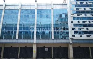 Shop House in Centre Point Complex