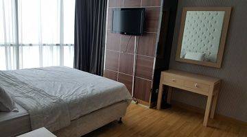 Gambar 2 Apartemen The Peak sudirman