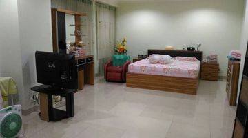 Gambar 5 Apartemen Gandeng di PALADIAN Tower C, uk. 181 m2