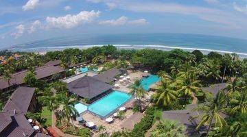 Gambar 1 beach front residence apartemen di legian bali 