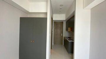 Gambar 1 Taman Anggrek Residences Studio Semi Furnished Lantai Tinggi, View City, Taman Anggrek, Jakarta Barat