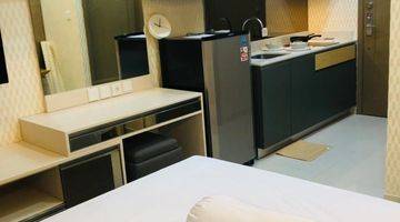 Gambar 1 Taman Anggrek Residences, Studio Fully Furnished Lantai Sedang View Pool, Taman Anggrek, Jakarta Barat.