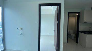 Gambar 2 Apartemen Puri Mansion 1 BR, Lantai tinggi