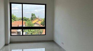 Gambar 5 Dijual segera Llyod Apartemen 2BR