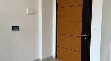 Gambar 2 Dijual segera Llyod Apartemen 2BR