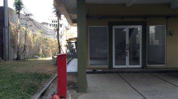 Gambar 5 Dua Unit Ruko Berendeng Di Dalam Apartment Gateway