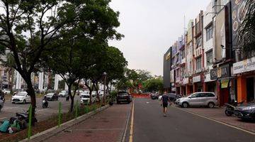 Gambar 5 Ruko Strategis Lokasi Boulevard Gading Serpong