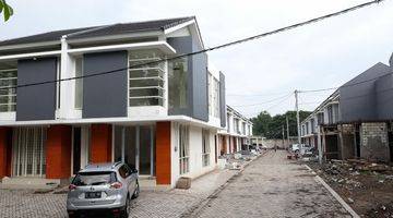 Gambar 2 Jambangan Town House, Baru gres, 1 ruko 2 bisnis