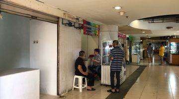 Gambar 5 Kios Foodcourt Terletak di Apartemen Gading Nias Residence Tower Alamanda