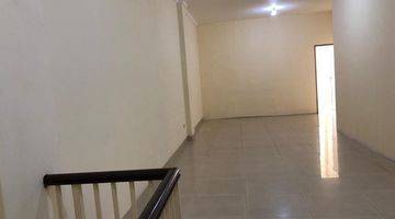 Gambar 5 Ruko 3.5 Lantai Lokasi Depan Taman Di  Green Lake City Harga Termurah  