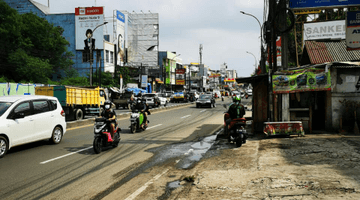 Gambar 2 Ruko pinggir jalan 3,5 lantai pasar ciputat tangsel