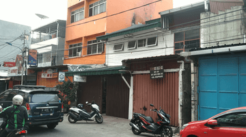 Gambar 1 Toko Tempat usaha spare part motor lokasi strategis di Kebon Jeruk III, Hayam wuruk Jakarta Kota