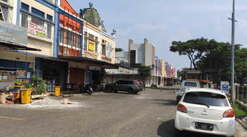 Gambar 2 Ruko City market hadap boulevard Citra Raya