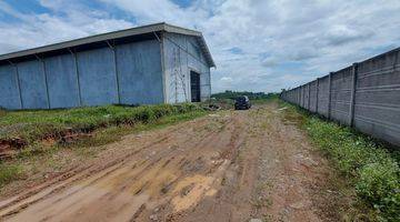 Gambar 2 Dijual cepat tanah dan bangunan gudang di pinggir jalan raya di Cikande Serang.