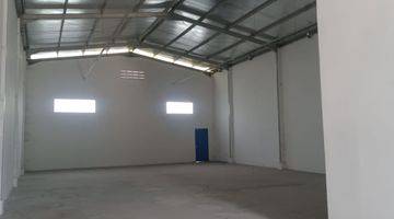 Gambar 3 Warehouse & Officce