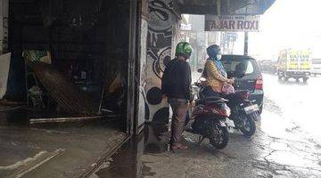 Gambar 2 Ruang Usaha di jalan utama Hasyim Ashari, Jakarta Pusat, DKI Jakarta