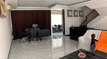 Gambar 3 Townhouse The Villas di Kelapa Gading