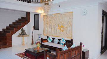 Gambar 5 Villa  6 Kamar sanur bali