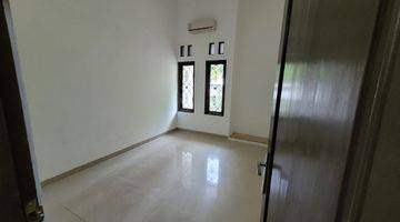 Gambar 5 Rumah Semi Furnished di Mega Cinere depok, Depok