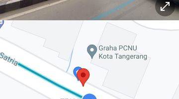 Gambar 1 Rumah lama di jalan raya pusat kota Tangerang