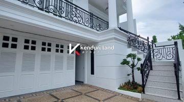 Gambar 2 Rumah Mewah Classic Modern + Private Pool + Rooftop Akses 2 Mobil