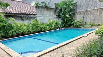 Gambar 2 Beautiful 1,5 Storey House with Private Pool & Large Parking Space in Kuningan Premium Area