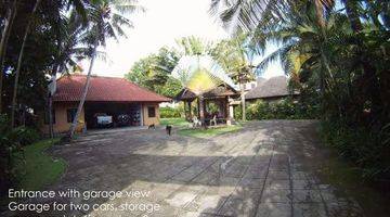 Gambar 3 Vila mewah Badung Bali. Fully furnish. Pool