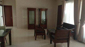 Gambar 2 Rumah Type Dancourt Semi Furnish Di Premier 2 Jatiwarna