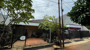 Gambar 1 Dijual Rumah Luas Komplek di Pondok Kelapa, Jakarta Timur