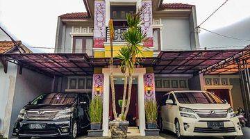 Gambar 5 Rumah Exclusive Furnished Dalam Perumahan