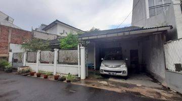 Gambar 5 Rumah siap huni jalan raya pekayon akses dalam komplek 