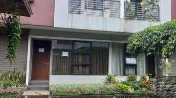 Gambar 1 Rumah maple Townhouse 3 Lantai di Sayap pasteur Bandung